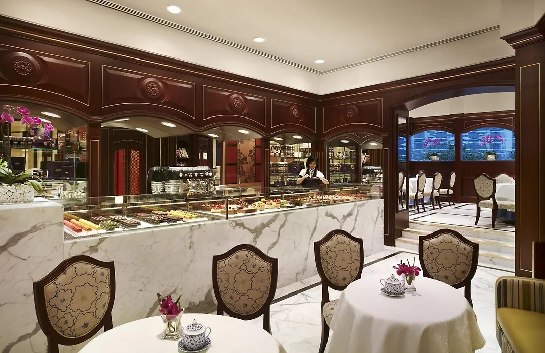 Island Shangri-La, Hong Kong-1